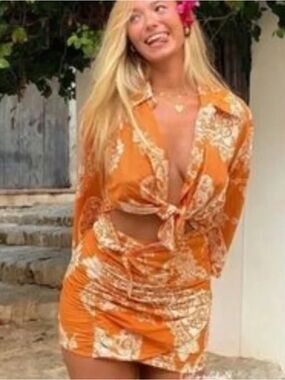 NWT & NWOT Zara printed co-ord skirt set in burnt orange.